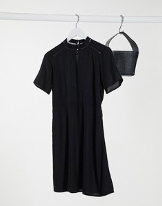 Черное короткое приталенное платье с высоким воротом Vero Moda-Черный