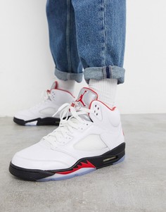 Белые кроссовки в стиле ретро с красными вставками Nike Air Jordan 5-Белый