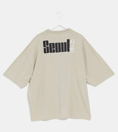 Бежевая oversized-футболка с крупным принтом на спине ASOS DESIGN Plus-Бежевый