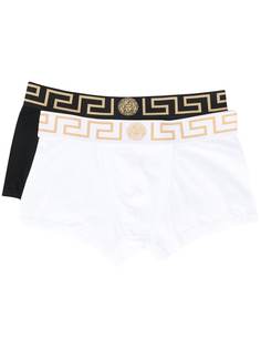 Versace комплект из двух боксеров с узором Greca