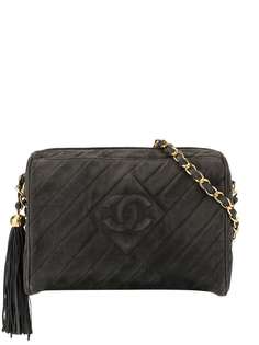 Chanel Pre-Owned сумка на плечо с бахромой и логотипом CC