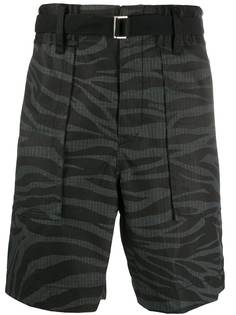 Sacai шорты с анималистичным принтом