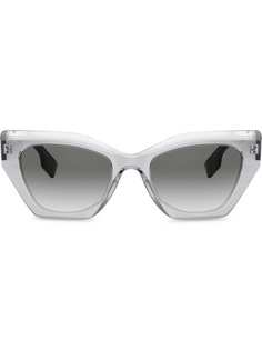 Burberry Eyewear солнцезащитные очки в массивной оправе