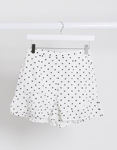 Белые шорты в горошек с оборками по нижнему краю Miss Selfridge-Белый