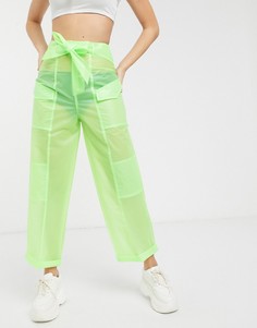 Полиуретановые брюки с ремнем ASOS DESIGN-Зеленый