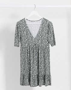Чайное платье мини с V-образным вырезом и мелким цветочным принтом Miss Selfridge-Зеленый