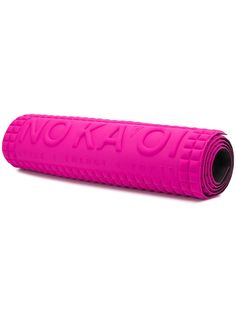 No Ka Oi мат для йоги с фактурным тисненым логотипом