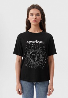 Футболка Stradivarius