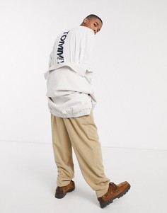 Белый свободный лонгслив с логотипом Tommy Jeans