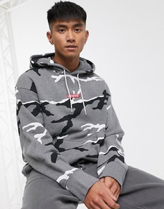 Серое худи свободного кроя с камуфляжным принтом и логотипом Levis-Серый Levis®