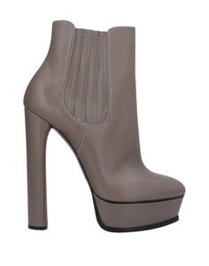 Полусапоги и высокие ботинки Casadei