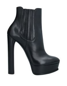 Полусапоги и высокие ботинки Casadei