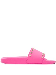 Valentino шлепанцы с отделкой заклепками Valentino Garavani Rockstud