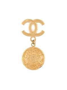 Chanel Pre-Owned брошь 1996-го года с логотипом CC