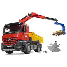 Грузовик Bruder Mercedes-Benz с краном, корзиной и 2 палетами (03-651) 1:16 54.5 см красный/желтый