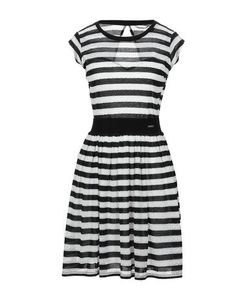 Короткое платье Guess