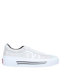 Низкие кеды и кроссовки Vans