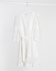 Белое платье мини с короткими рукавами Stevie May-Кремовый