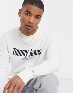 Белый зауженный свитшот с круглым вырезом и логотипом Tommy Jeans