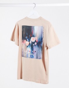 Футболка с вышивкой на груди и принтом на спине ASOS DESIGN-Бежевый