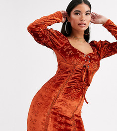 Бархатное платье рыжего цвета со шнуровкой ASOS DESIGN Petite-Красный