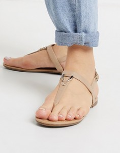 Бежевые сандалии с перемычкой между пальцами Call It Spring-Светло-коричневый
