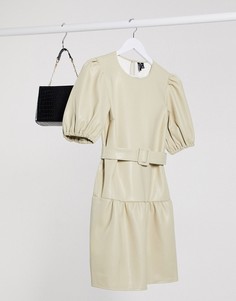 Платье кремового цвета из искусственной кожи с объемными рукавами Vero Moda-Кремовый