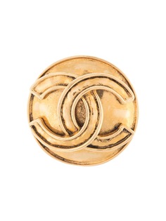Chanel Pre-Owned брошь 1994-го года с логотипом CC