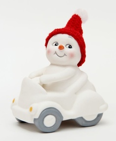 Фигурка новогодняя снеговика "Снеговик в машине", 8 см Феникс Презент