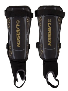 Щитки футбольные с защитой голеностопа Larsen "6820N", цвет: чёрный, размер: S