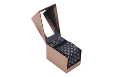 Мужской подарочный набор в стильной упаковке (галстук+запонки+платок) Millionaire