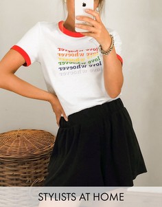 Светлая футболка из органического хлопка с надписью "love whoever" Monki-Белый