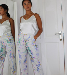 Прямые брюки с цветочным принтом ASOS DESIGN Petite-Мульти