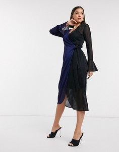 Платье с контрастной темно-синей вставкой и запахом Never Fully Dressed-Мульти