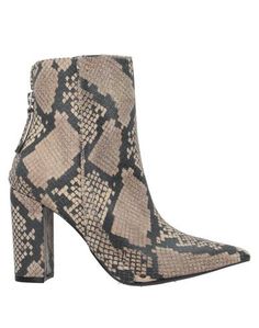 Полусапоги и высокие ботинки Steve Madden