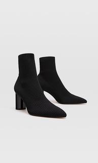 Stradivarius Черные Ботильоны На Высоком Каблуке С Эластичным Голенищем Из Ткани Женская Коллекция Черный 39