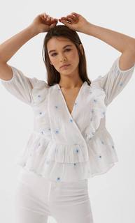 Stradivarius Рубашка С Вышивкой И Воланами Женская Коллекция Белый M