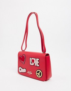Красная сумка на плечо с нашивками Love Moschino-Красный