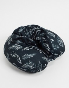 Черная подушка для шеи с капюшоном и белым принтом пальм Typo-Мульти