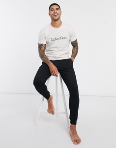 Бежевая футболка в стиле casual от Calvin Klein-Бежевый