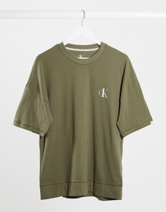 Футболка цвета хаки с круглым вырезом Calvin Klein CK One SUIT 11-Зеленый