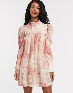 Свободное платье с объемными рукавами и розовым цветочным принтом In The Style x Lorna Luxe-Мульти