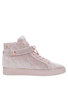 Высокие кеды и кроссовки Guess