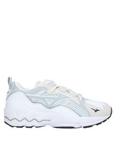 Низкие кеды и кроссовки Mizuno