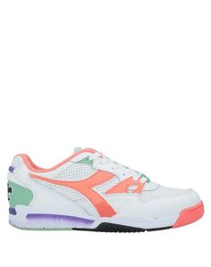 Низкие кеды и кроссовки Diadora