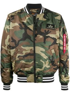 Alpha Industries бомбер с камуфляжным принтом и логотипом