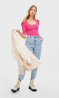 Stradivarius Футболка С Воланами На Рукавах Женская Коллекция Цвет Фуксии L