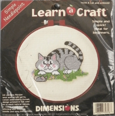 Набор для вышивания Dimensions `Кошка и мышка` (диаметр 15 см.)