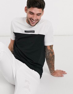 Белая футболка со вставкой колор блок и логотипом Calvin Klein-Белый
