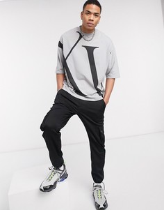 Серая футболка oversized из органического хлопка с крупным принтом ASOS DESIGN-Серый